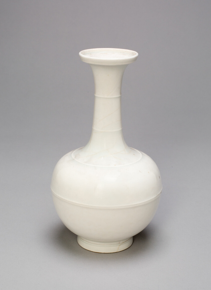 Bottle-Shaped Vase with Encircling Ribs — Bottle vase with encircling ribs, Art Institute of Chicago, 1941.717, Blanc de Chine