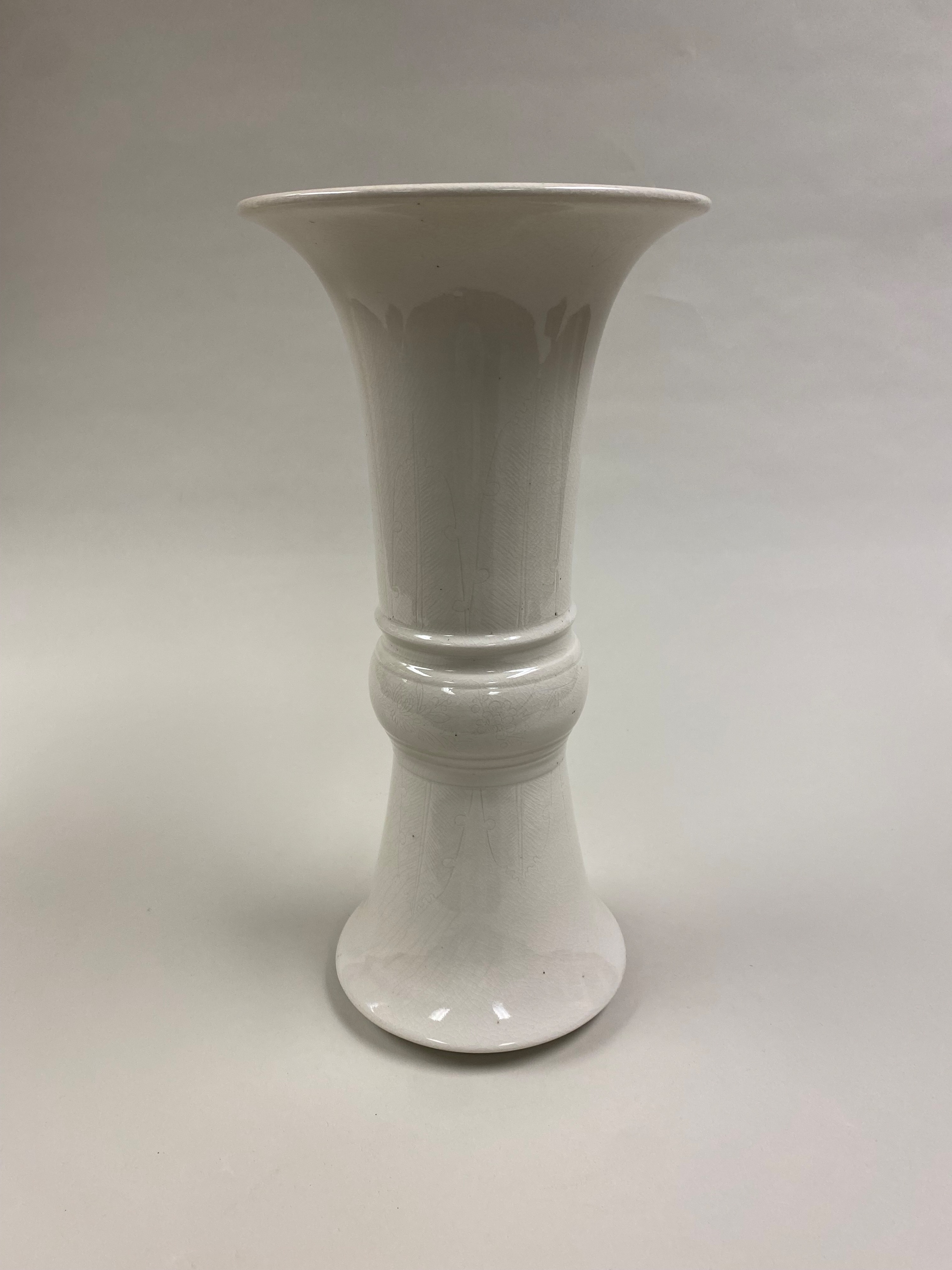 Gu-Shaped Vase — Front view, The Metropolitan Museum of Art, 29.100.250, Blanc de Chine