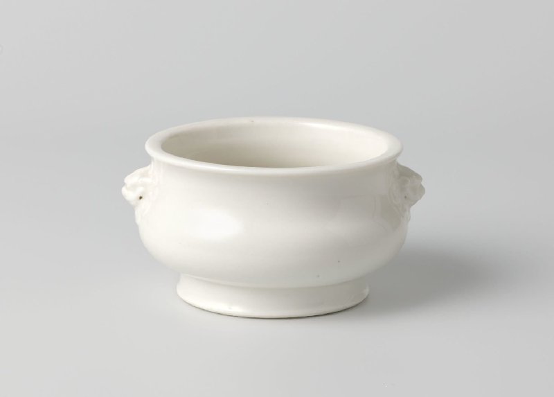 Incense-burner with lion-head handles — Incense burner with lion-head handles, Rijksmuseum, AK-MAK-623, Blanc de Chine