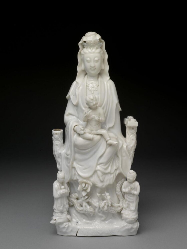 Figure: Guanyin ("Bringer of Sons") — Front view, Victoria and Albert Museum, 19-1886, Blanc de Chine